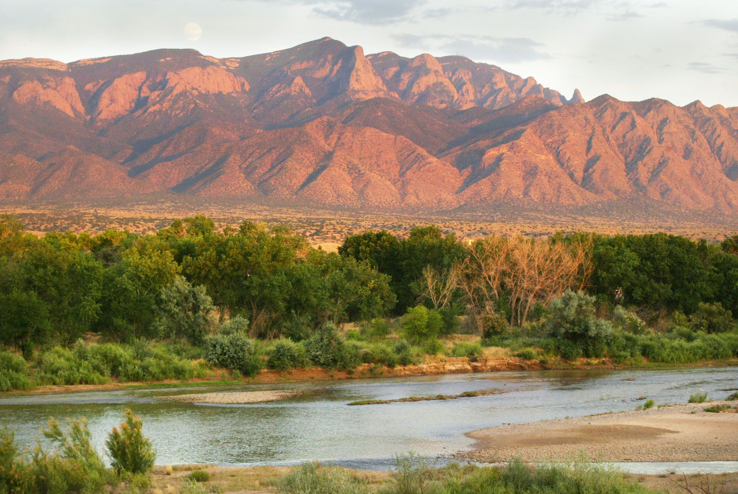 Tax attorney near 87112 zip code Albuquerque NM resolving IRS tax problems